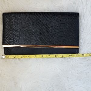 Black Clutch